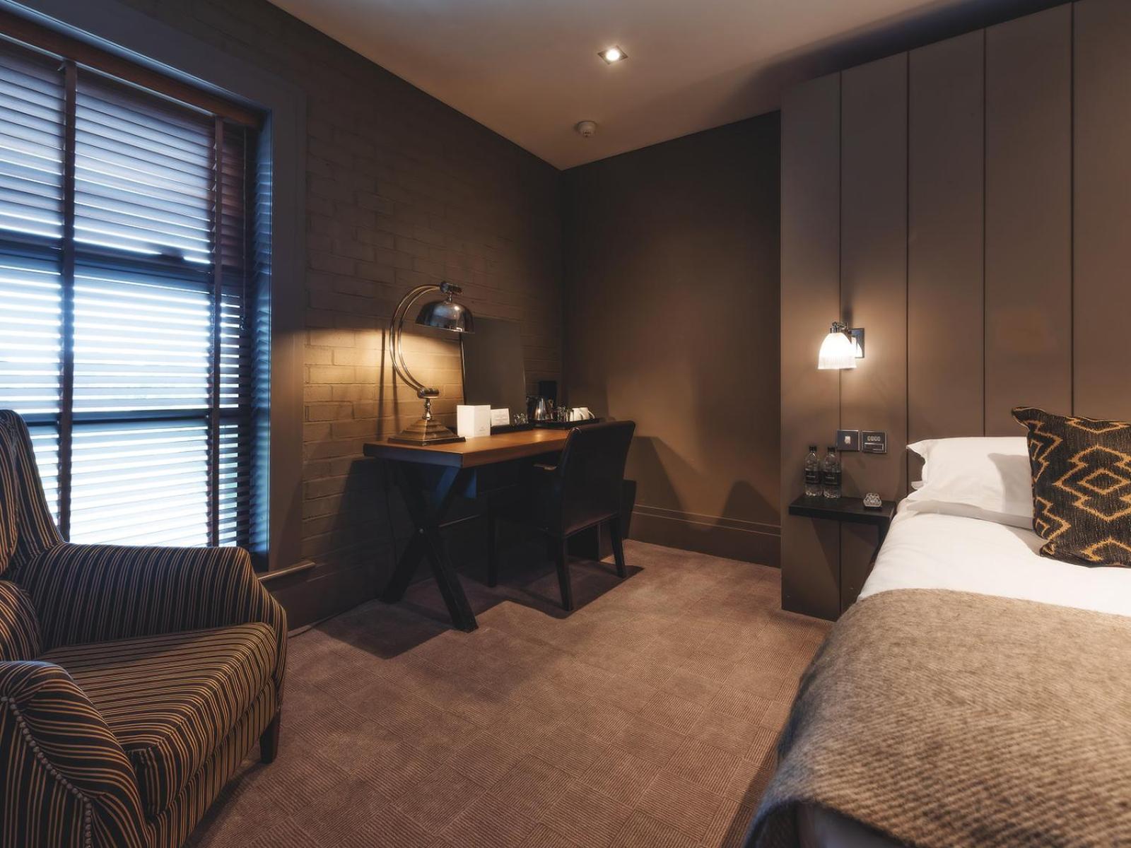 Отель Dakota Edinburgh South Queensferry Экстерьер фото